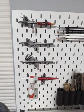 Skadis Airbrush holder 