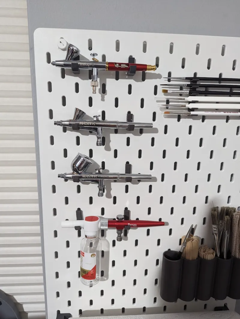 Skadis Airbrush holder 