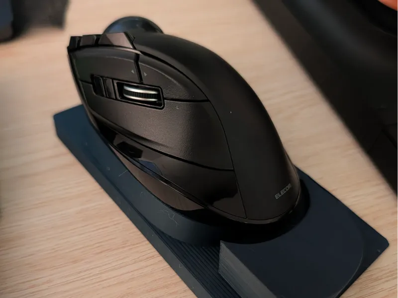 Elecom Deft 22.5 Degree Stand with Palm Rest