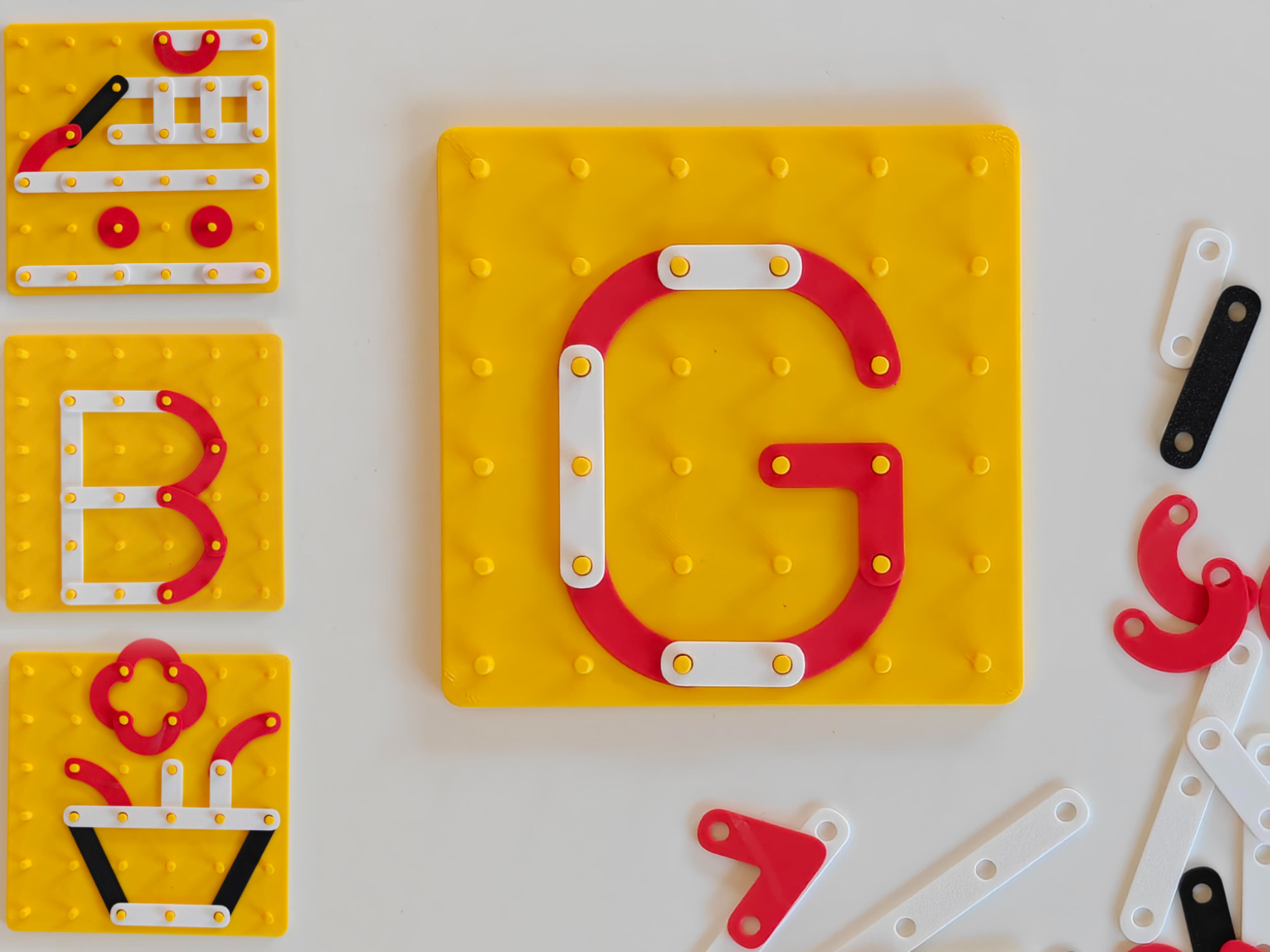 Geoboard: Geometric Construction Kit for Kids