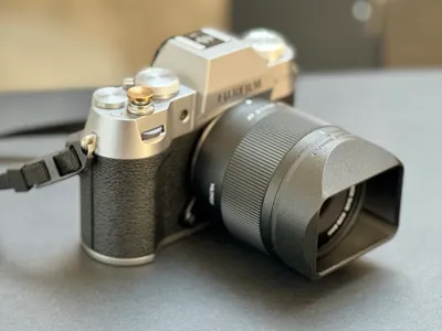 Viltrox AF 35mm f/1.7 X-Mount Square Lens Hood