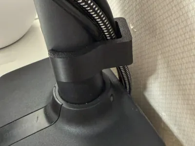 Ergotron moniter arm cable holder (for 35mm pole)