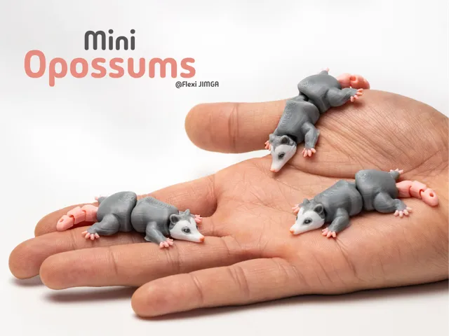 Tiny Opossum – Articulated Keychain