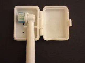 ORAL-B TOOTHBRUSH CASE