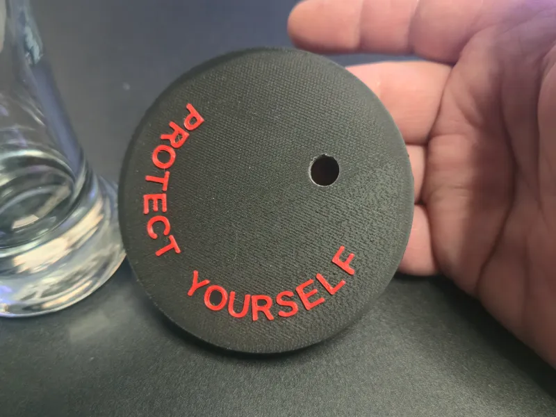 DiscoShield: Il Copri-Bicchiere Parametrico