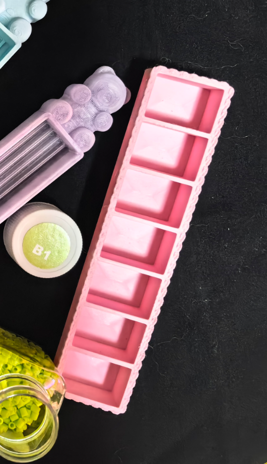 Miniatura 2 do modelo 3D 彩虹小熊软糖手柄5道小豆铲与收纳组合 有阻隔条不易掉豆可配揺豆盖
