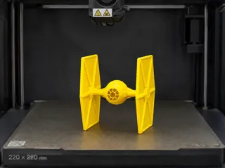 TIE Fighter მინიმალისტური მოდელი thumbnail 1