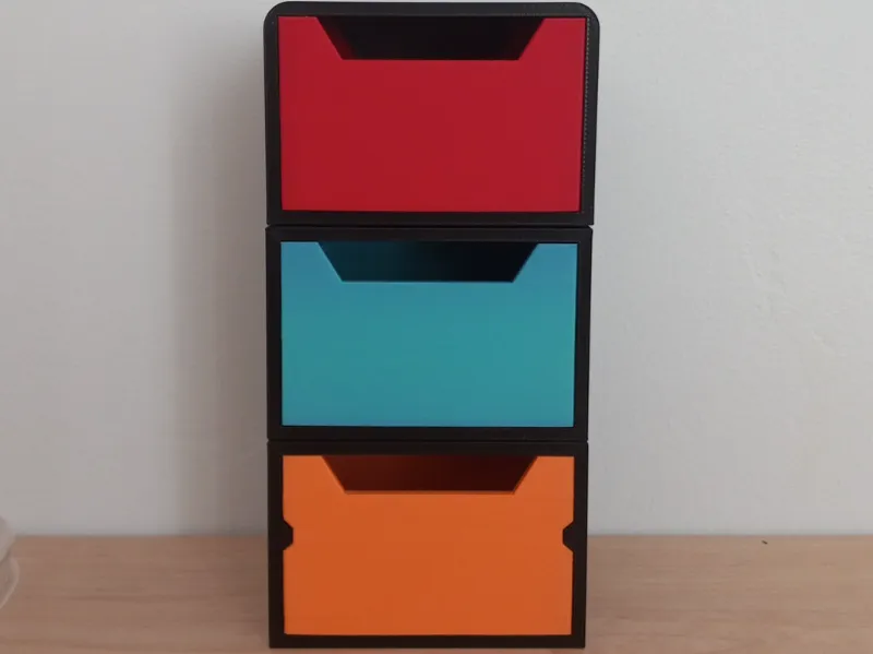 Expandable drawers