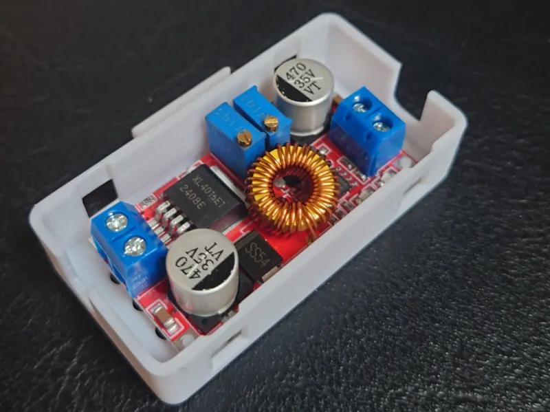 XL4015 buck converter case