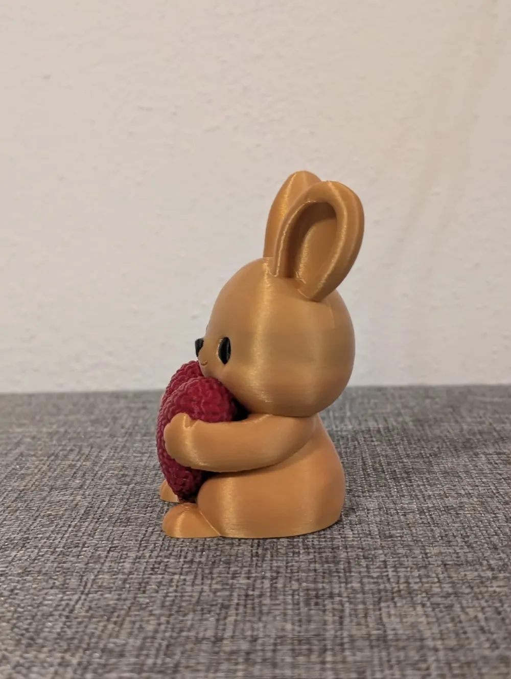 Valentine’s Bunny Holding a Knitted Heart - Free 3D Print Model ...