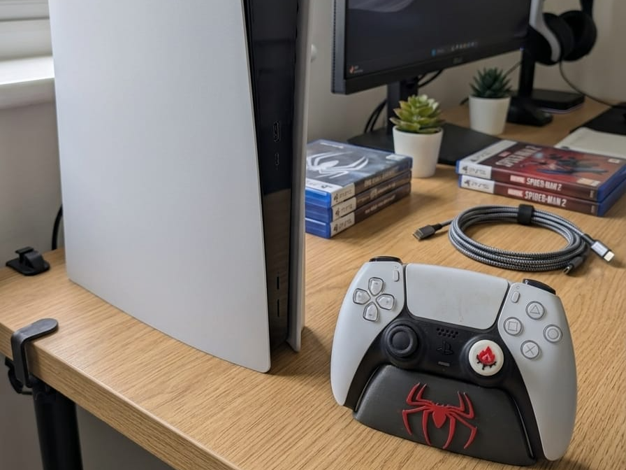 PS5 Controller Holder — Spider-Man Miles Morales