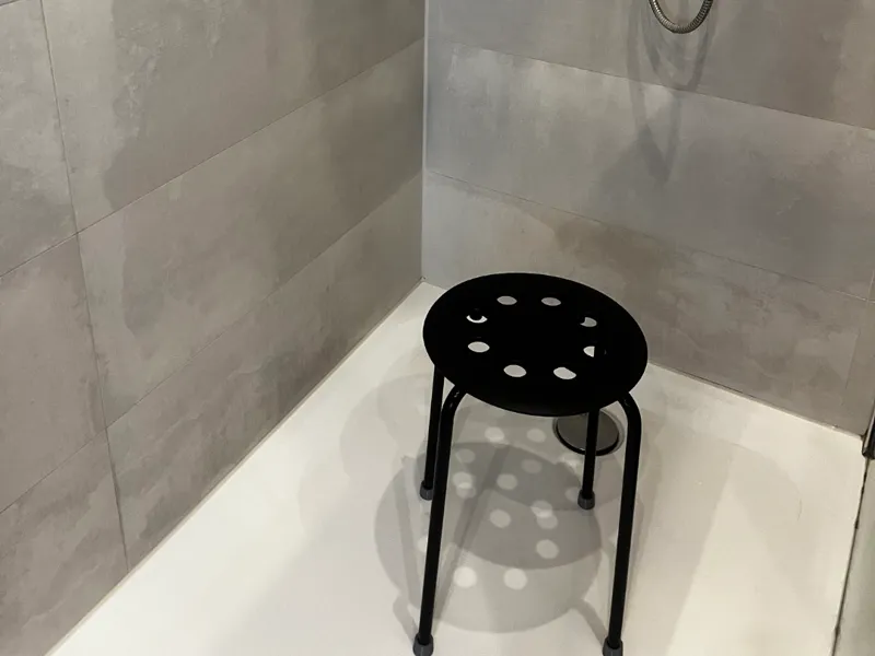 IKEA-MARIUS Hocker Dusch-Mod Antirutschfüße