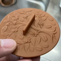 立ててプリントするとレリーフが綺麗になります