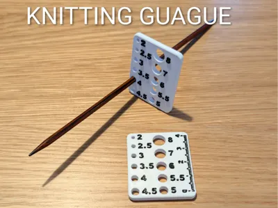 Compact Knitting Needle Gauge (Metric)