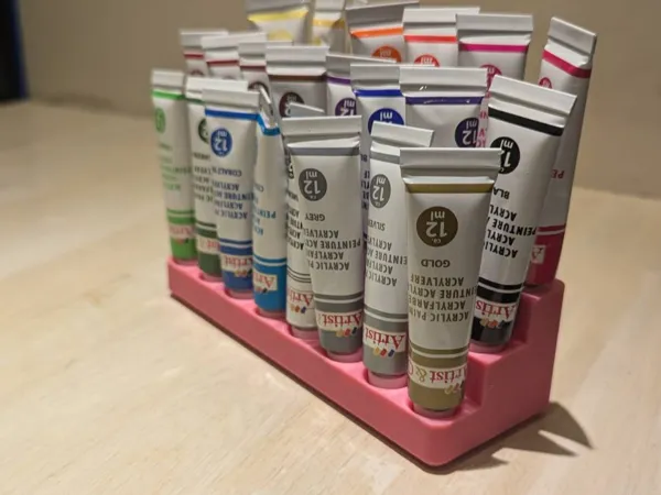 Rangement pour tubes de peinture acrylique