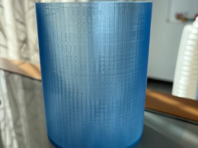 Vase mit leichtem Muster