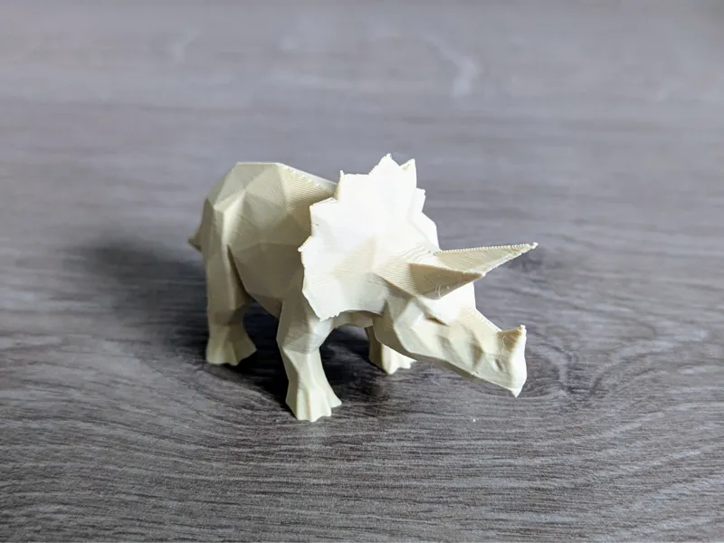 Triceratops – Low-Poly Dino Modell