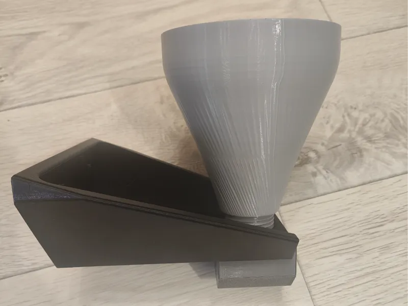 Oil funnel with wallmount - Toyota
