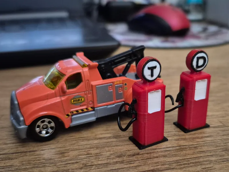 Old Gas Pump 1/64 Scale