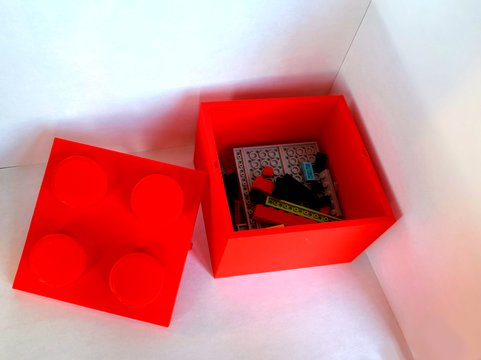 BLOX BOX!      (Block box with lid!)