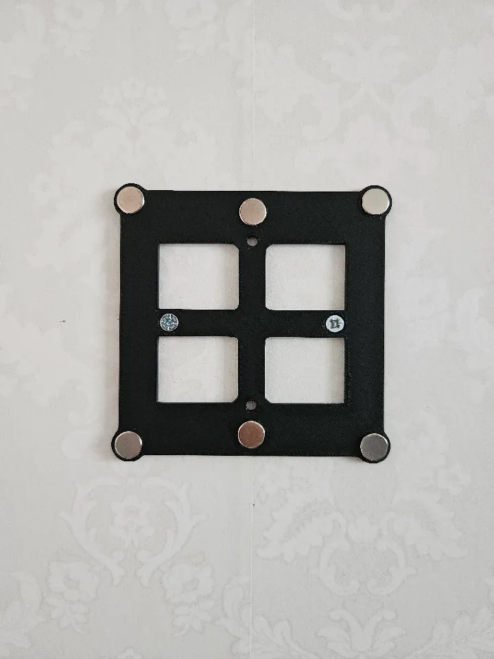 Miniatura 2 do modelo 3D Magnetic Tablet Wall Mount