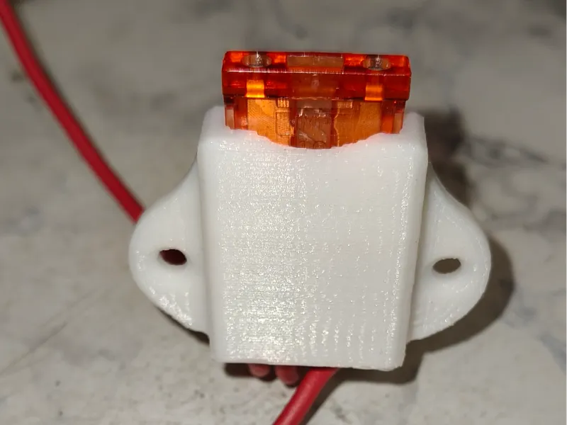Wall Blade Fuse Holder