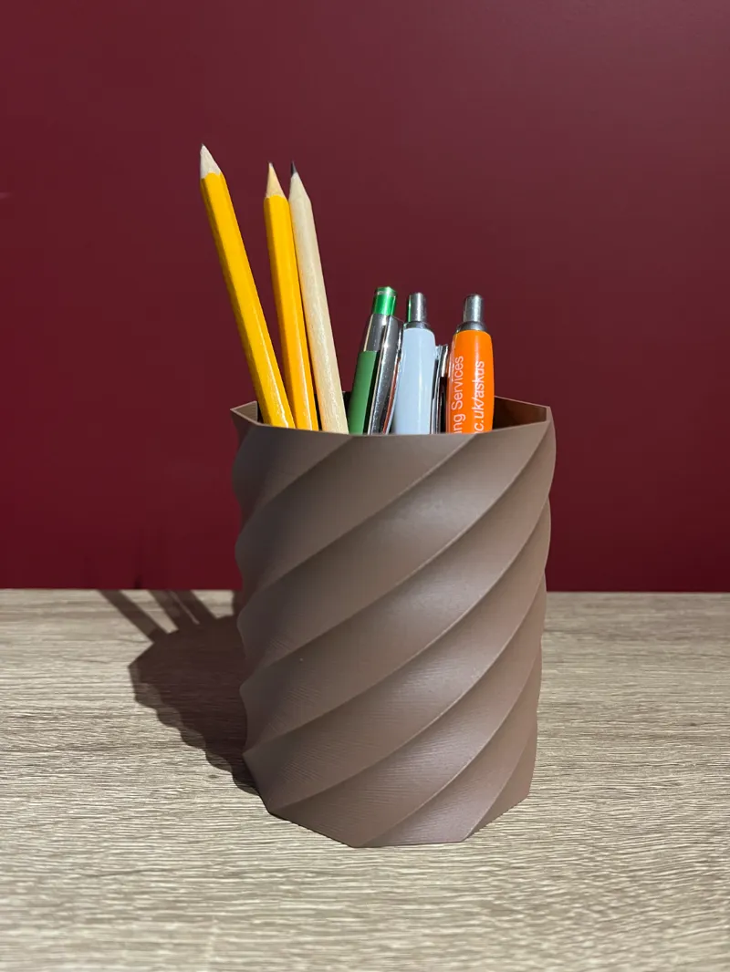 Thick Geo Spiral Pen Holder