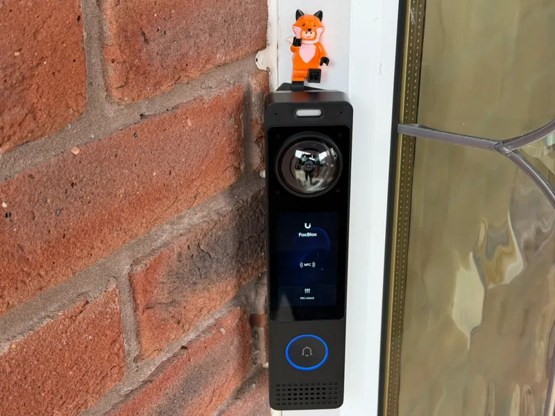 35° Mounting Wedge for UniFi G6 Pro Entry Doorbell
