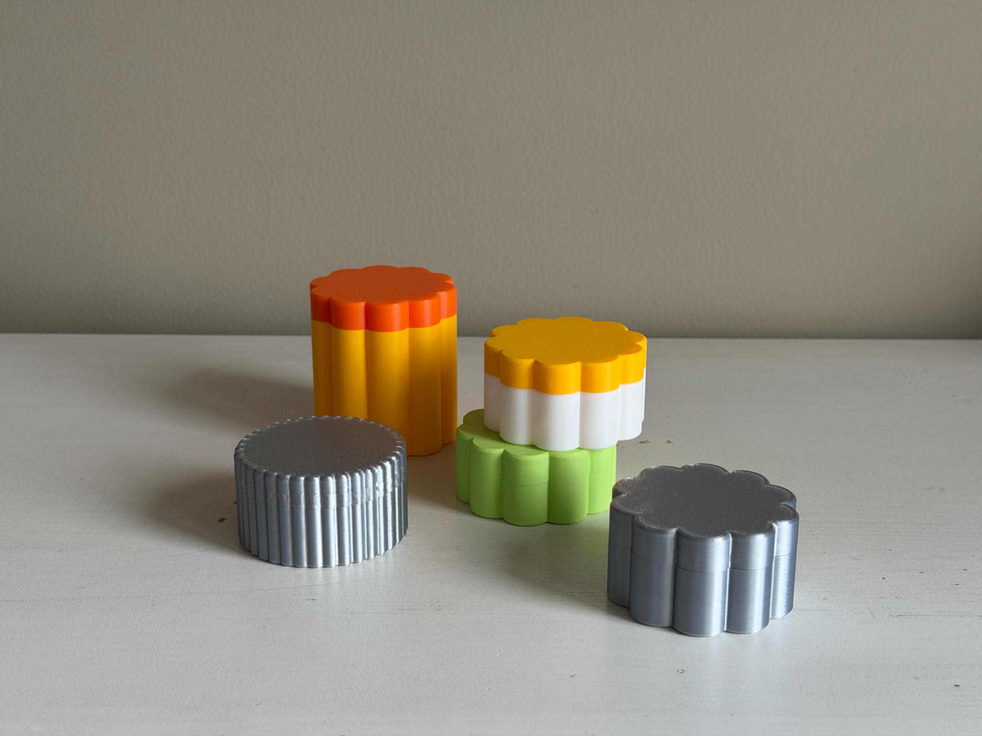 Parametric Twist-Snap Container