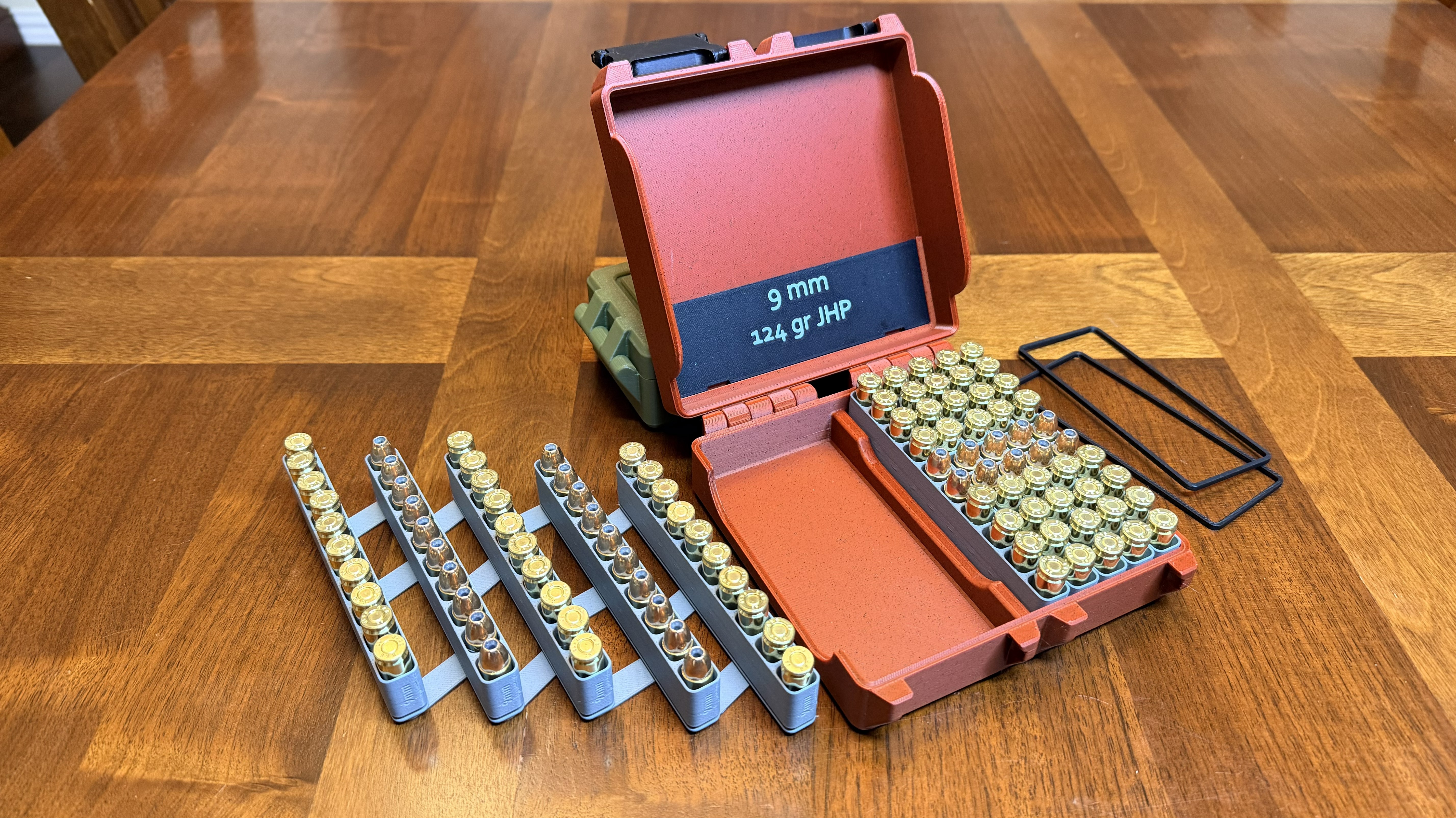 Miniatura 2 do modelo 3D Snaplock 9mm Ammo Box + Expanding Tray
