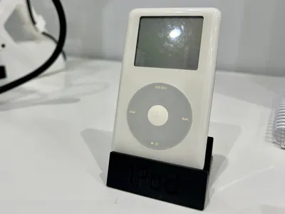iPod 4th Generation Display Stand 