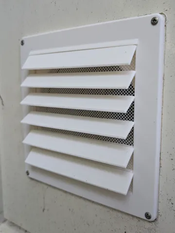 Tapa o cubierta: Fan hole cover that closes when not in use — vista de referencia 2