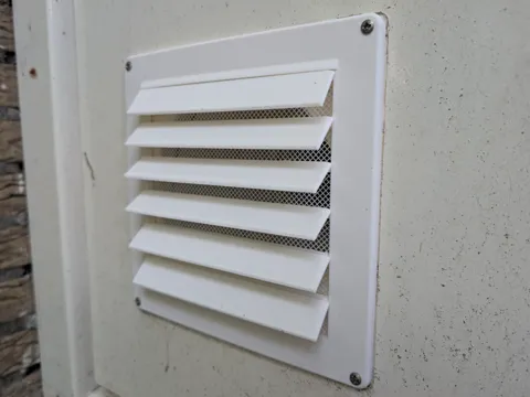 Tapa o cubierta: Fan hole cover that closes when not in use — referencia de MakerWorld