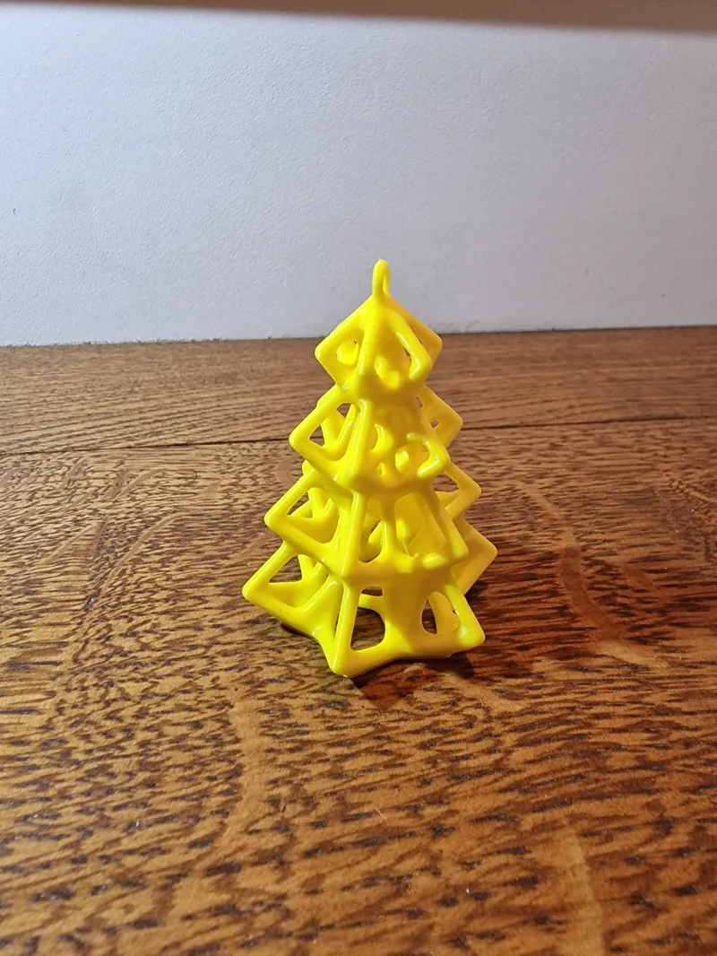 Voronoi Christmas Tree Ornament