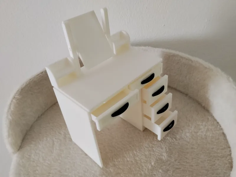 Dressing table with mirror in 1:6 scale