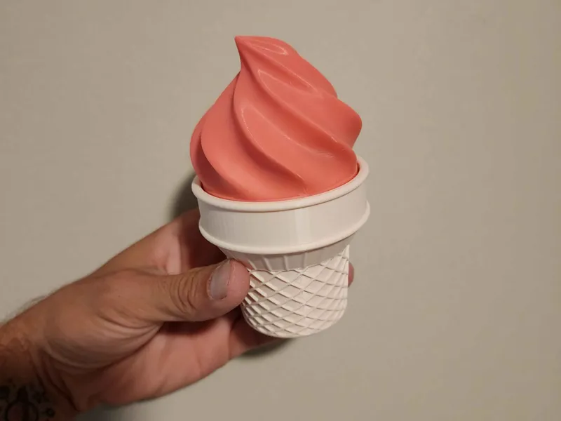 ICE CREAM CONE CONTAINER 