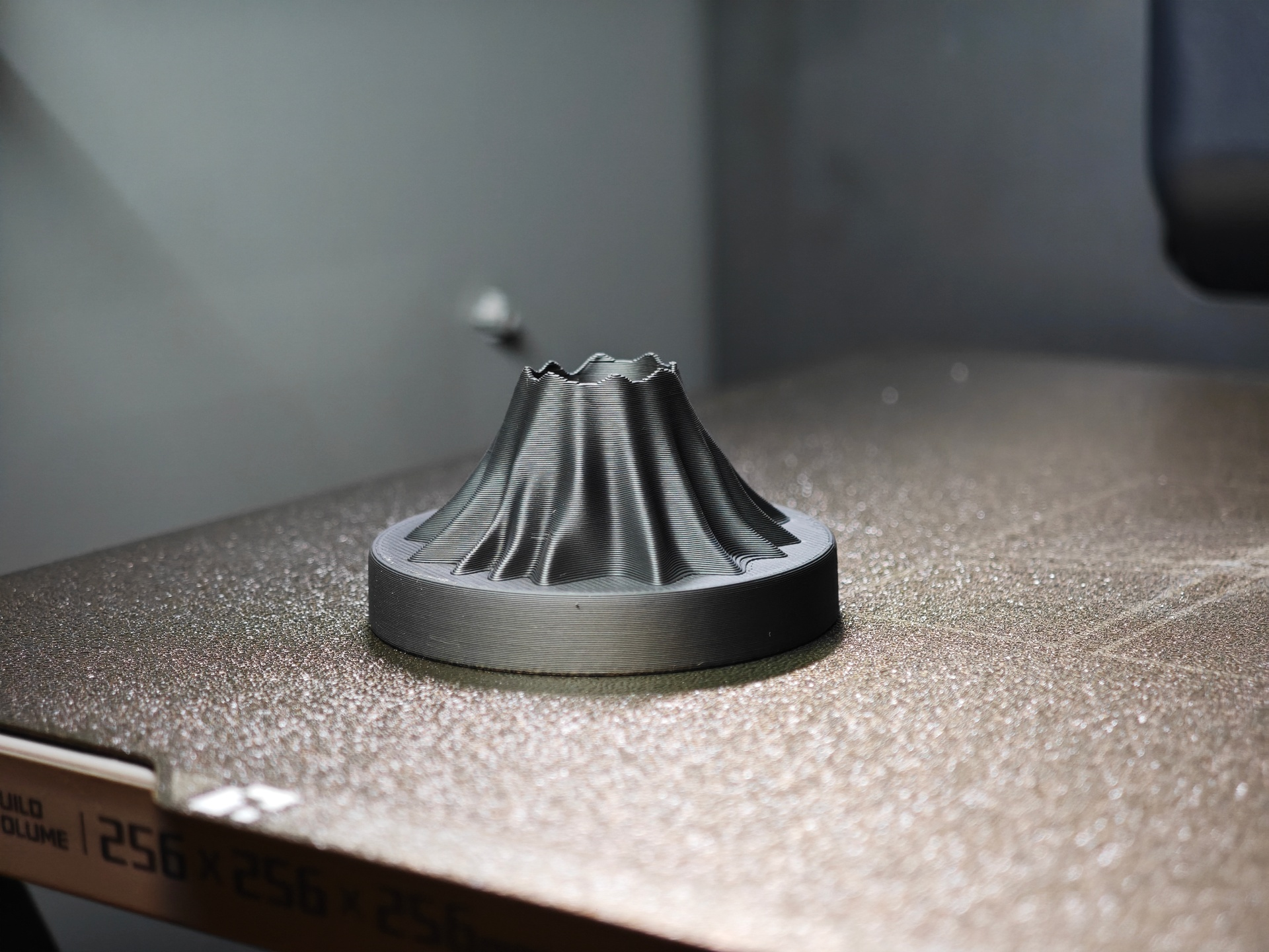 Miniatura 1 do modelo 3D 酷黑火山剃须刀支架