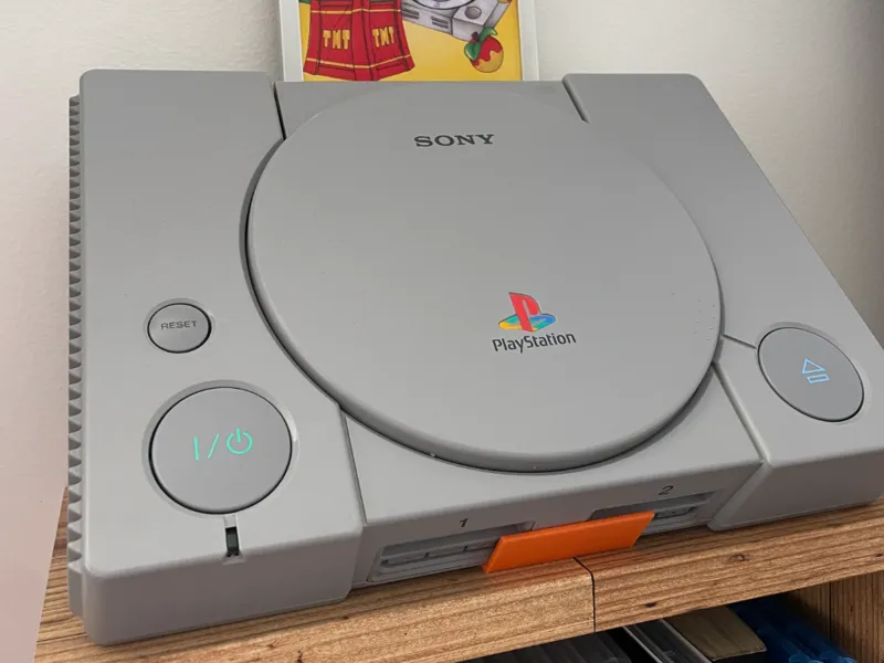 Simple stand for playstation 1
