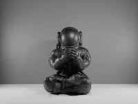 Astronaute en prière — photo 2