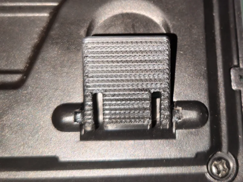 Sharkoon Tactix keyboard feet
