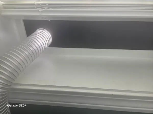 Bloc d'obturation pour fenêtre avec extraction d'air