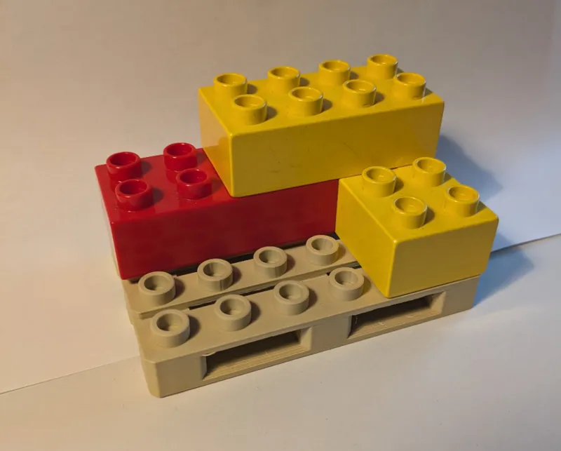 Duplo pallet - bruder pallet with duplo studs
