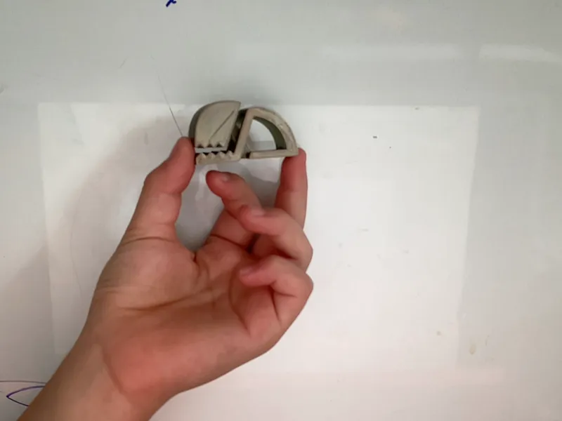 Bug clip