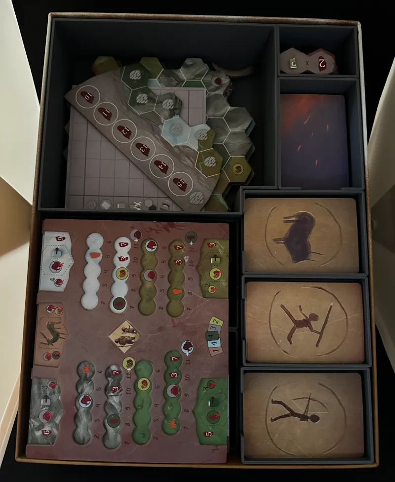 Insert organiser for Footprints the board game