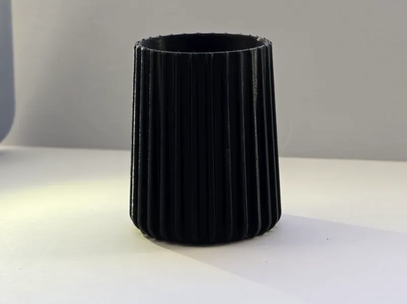 Ribbed Japandi Vase