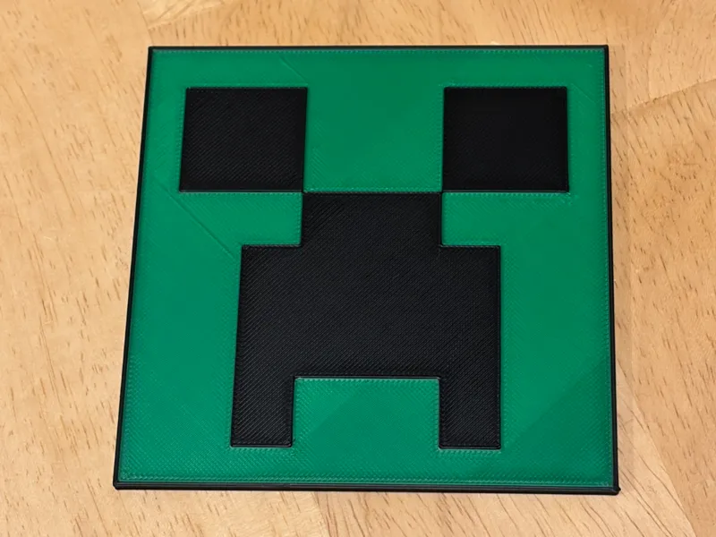 Minecraft Creeper Face with black border