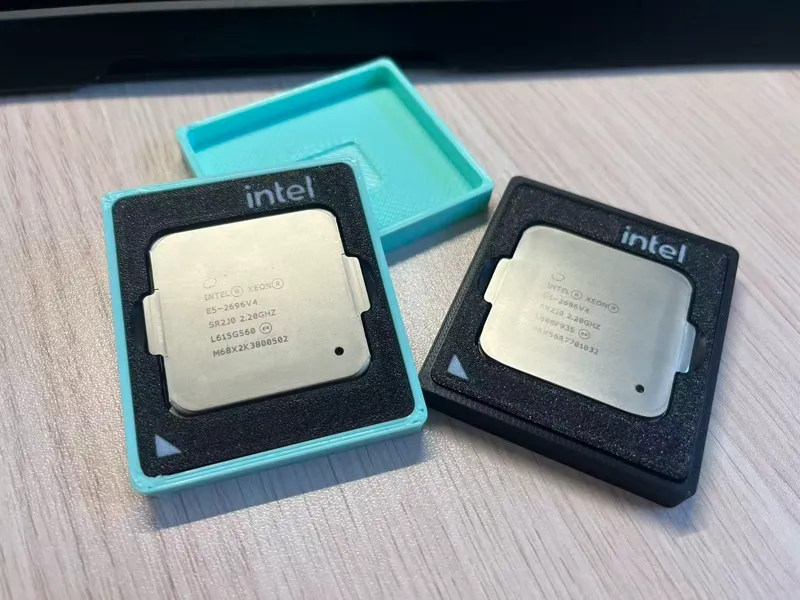 FCLGA2011 E5-26**-V4 系列 CPU 立牌