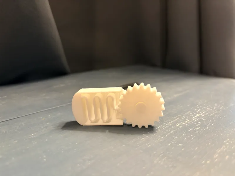 Fidget clicker (30min, print in place)