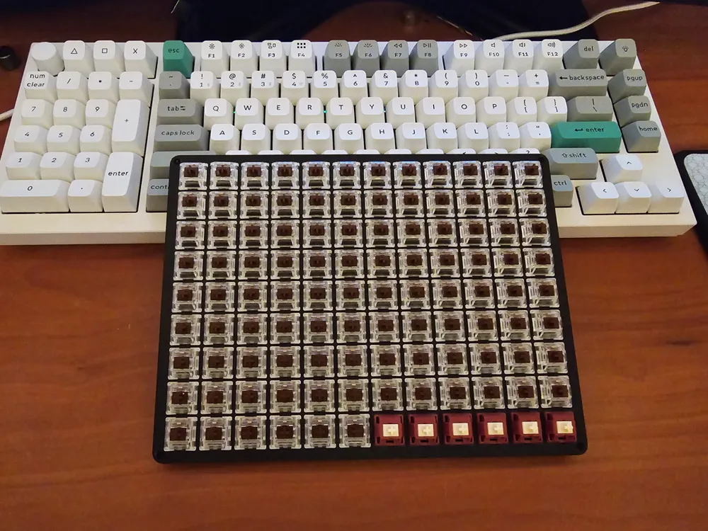 Mechanical Keyboard Switch Holder with Lid by Zachary's Prints - MakerWorld