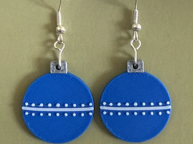 Christmas bauble earring